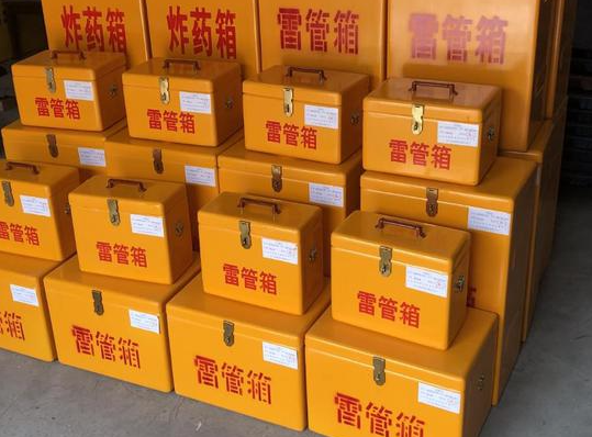 西固玻璃钢雷管箱的使用寿命一般是多少？